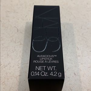 NARS Audacious lipstick in Lou